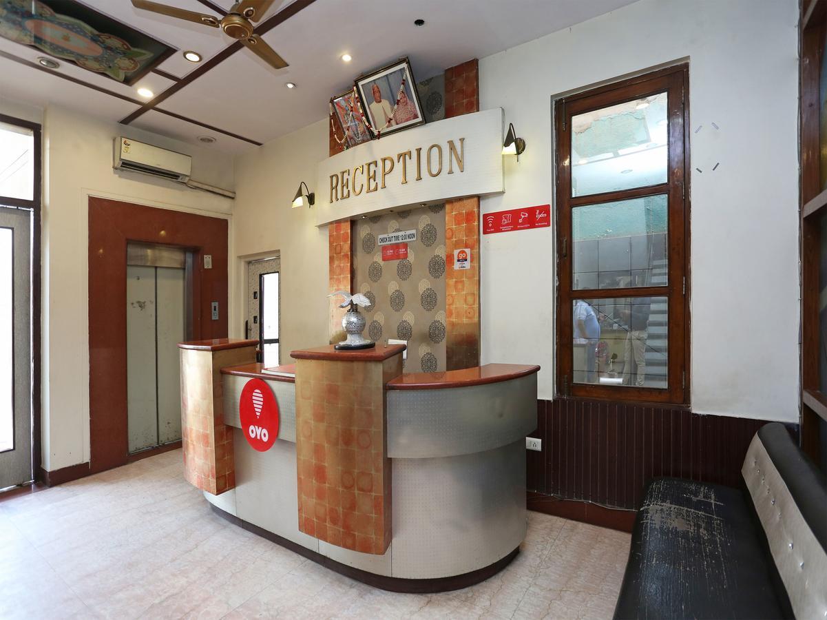Sheel Gopal Vision Hotel Mathura Bagian luar foto