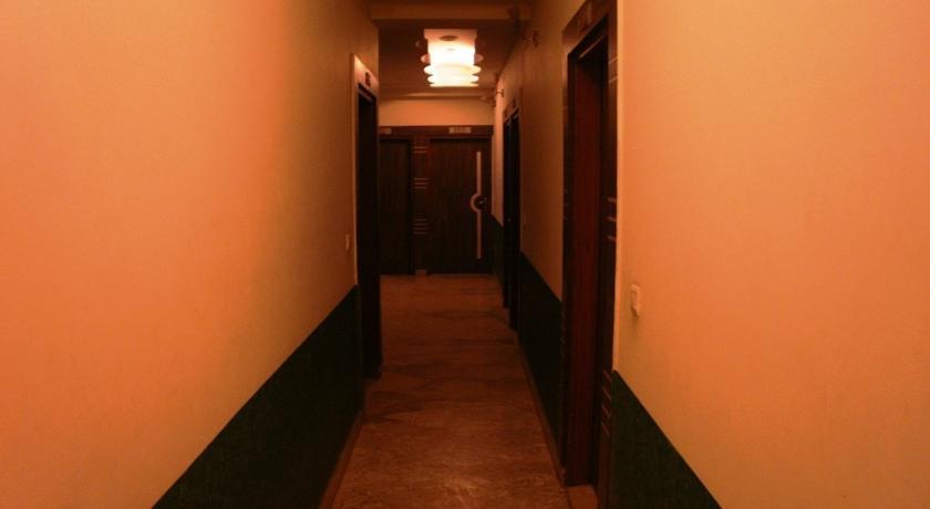 Sheel Gopal Vision Hotel Mathura Bagian luar foto